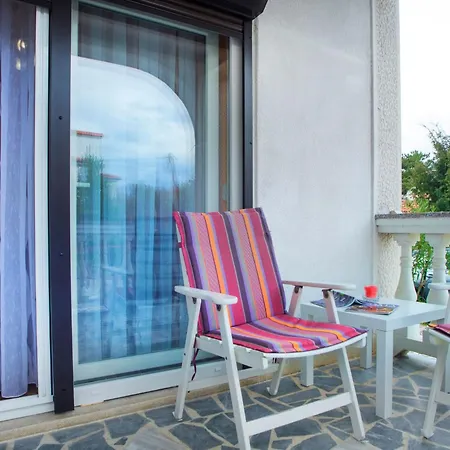 Apartment Gemuetliches Studio-apartment Fuer 2 Personen In M By Interhome