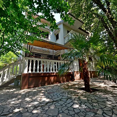 Gemuetliches Studio-apartment Fuer 2 Personen In M By Interhome مالينسكا