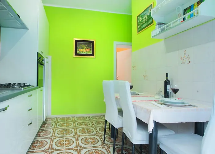 Daire Gemuetliches Studio-apartment Fuer 2 Personen In M By Interhome Malinska