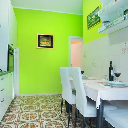 Apartmán Gemuetliches Studio-apartment Fuer 2 Personen In M By Interhome Malinska