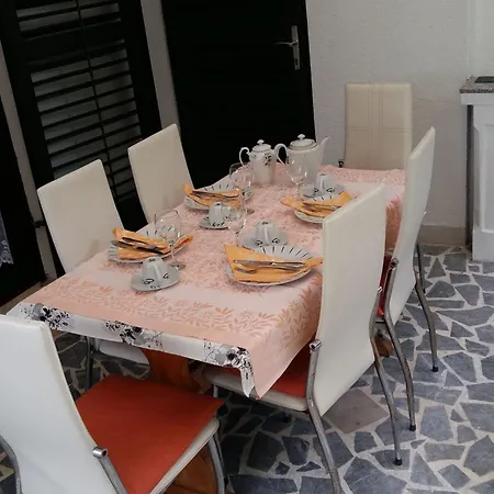 شقة Gemuetliches Studio-apartment Fuer 2 Personen In M By Interhome مالينسكا